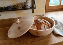 Picture of Zirbenholz Brotdose 